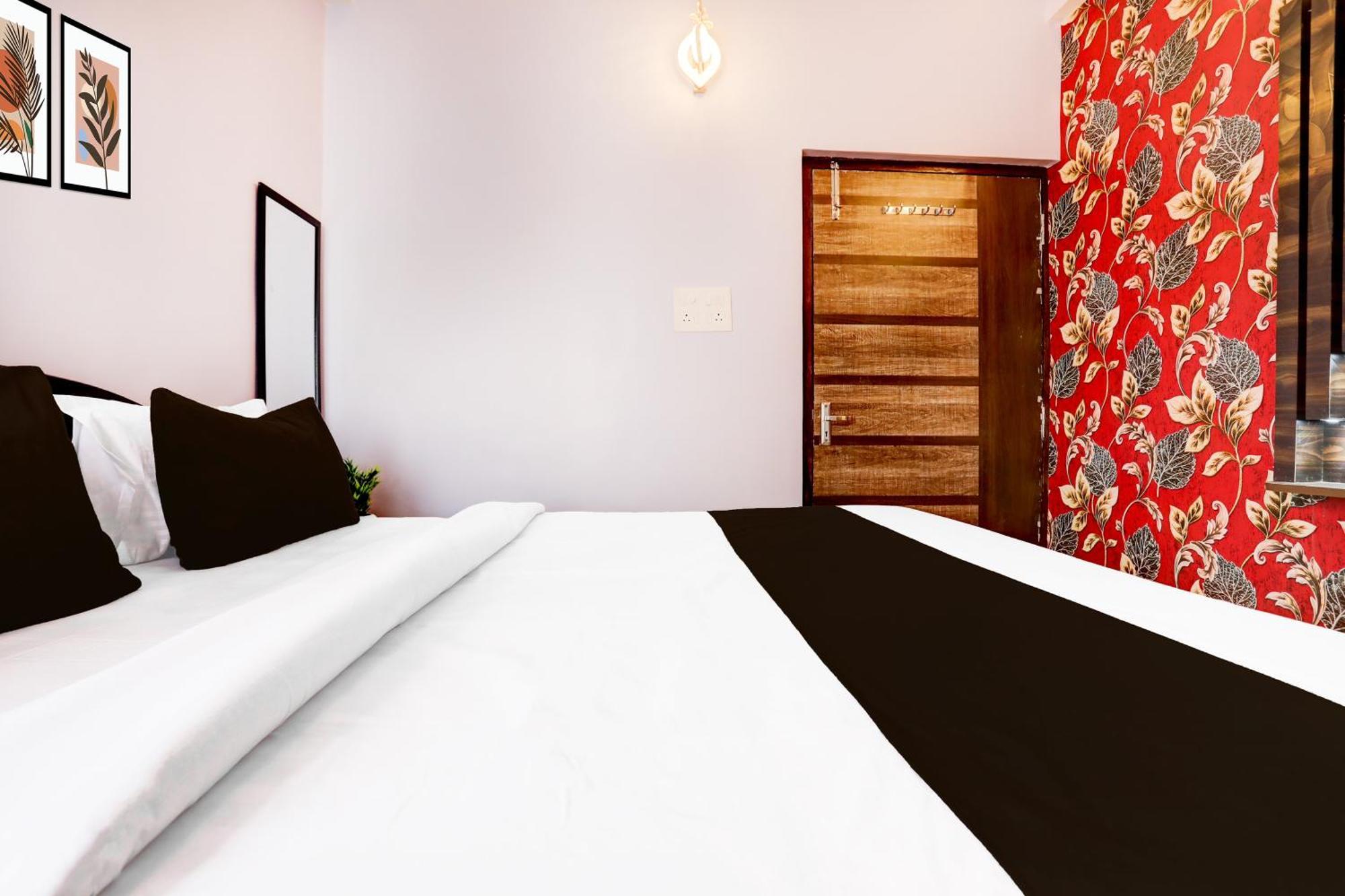 Hotel O Deejit Inn Danapur Exterior photo